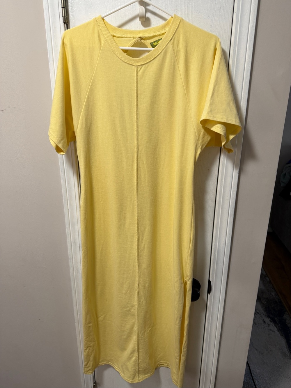 Women’s Midi Short-Sleeve Knit Dress in Soft Yellow